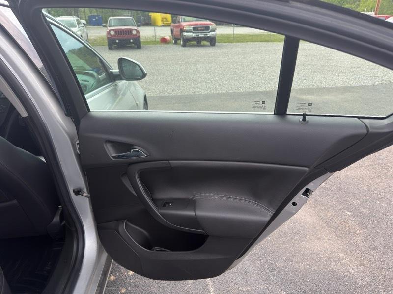 Buick Regal CXL - 4XL 2011