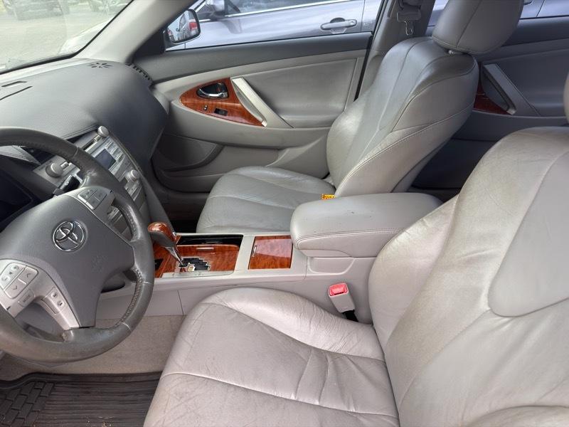 Toyota Camry 4dr Sdn LE Auto 2010