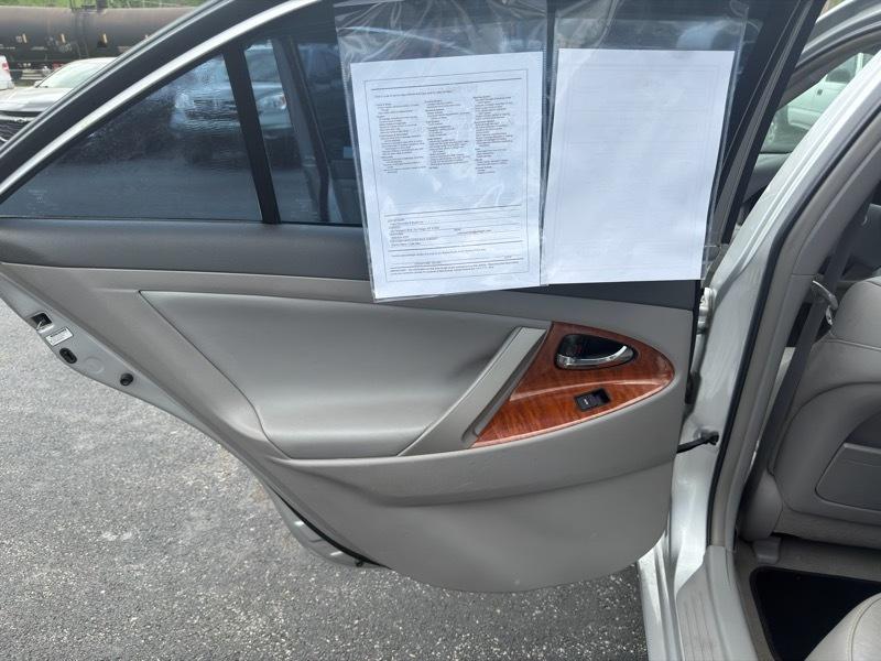 Toyota Camry 4dr Sdn LE Auto 2010