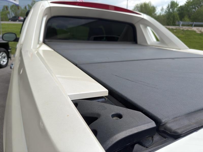 Chevrolet Avalanche LTZ 4WD 2013