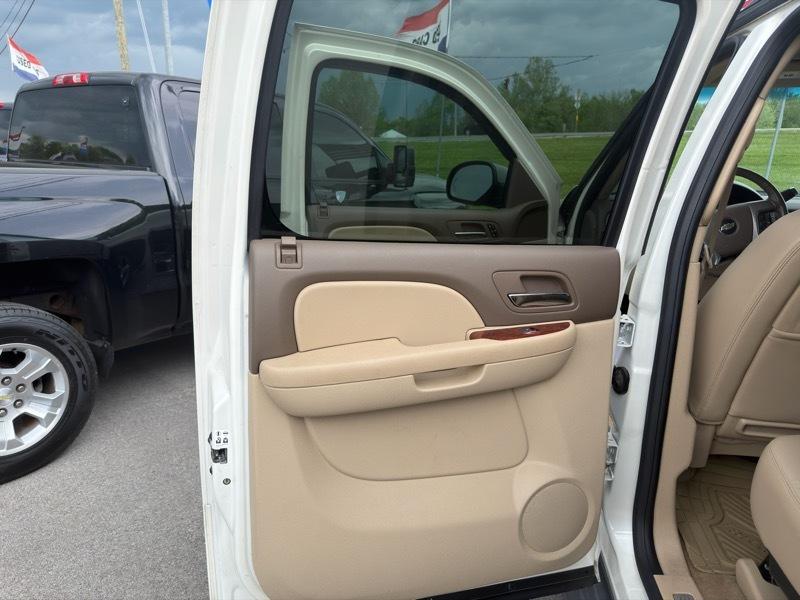 Chevrolet Avalanche LTZ 4WD 2013