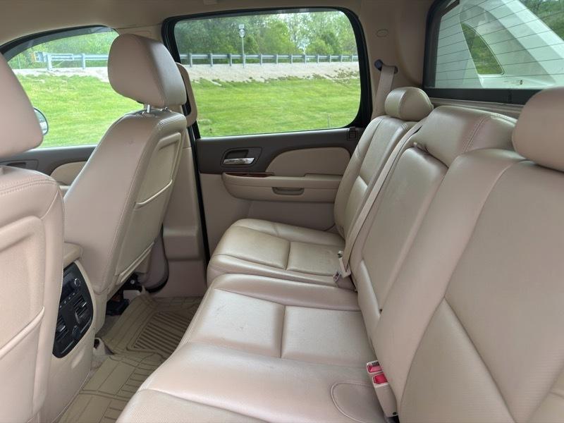 Chevrolet Avalanche LTZ 4WD 2013