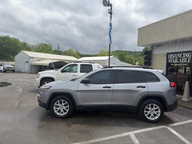 Jeep Cherokee Sport 4WD 2015