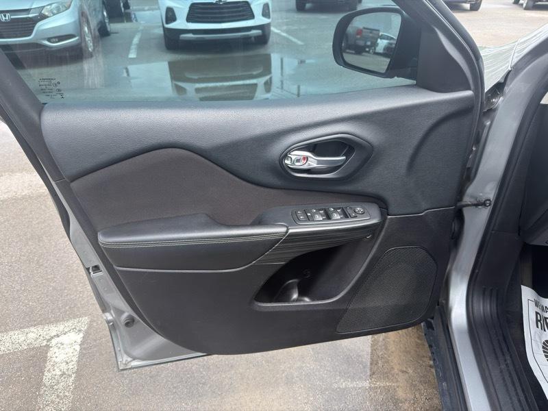 Jeep Cherokee Sport 4WD 2015