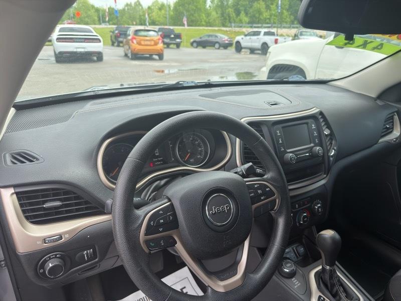 Jeep Cherokee Sport 4WD 2015