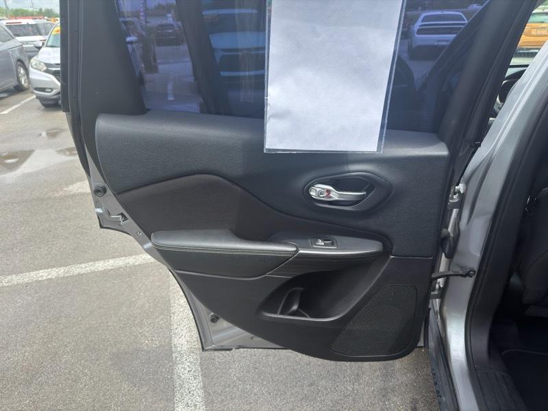 Jeep Cherokee Sport 4WD 2015