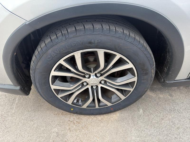 Mitsubishi Outlander SEL 2WD 2018
