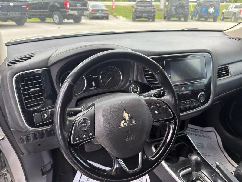 Mitsubishi Outlander SEL 2WD 2018