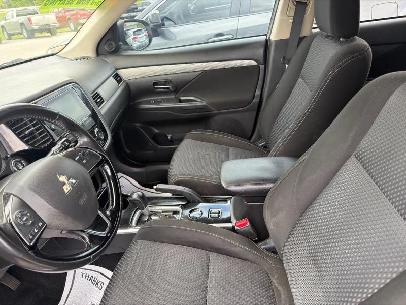 Mitsubishi Outlander SEL 2WD 2018