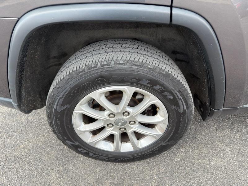Jeep Grand Cherokee Laredo 4WD 2015
