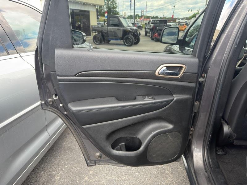 Jeep Grand Cherokee Laredo 4WD 2015