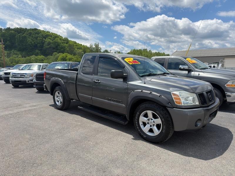 Nissan Titan LE King Cab 2WD 2007