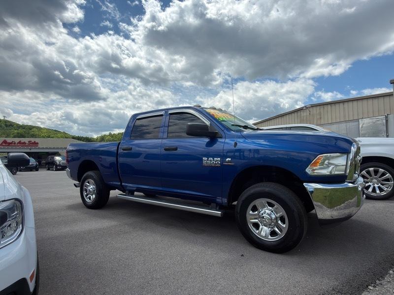 RAM 2500 Tradesman Crew Cab SWB 4WD 2017