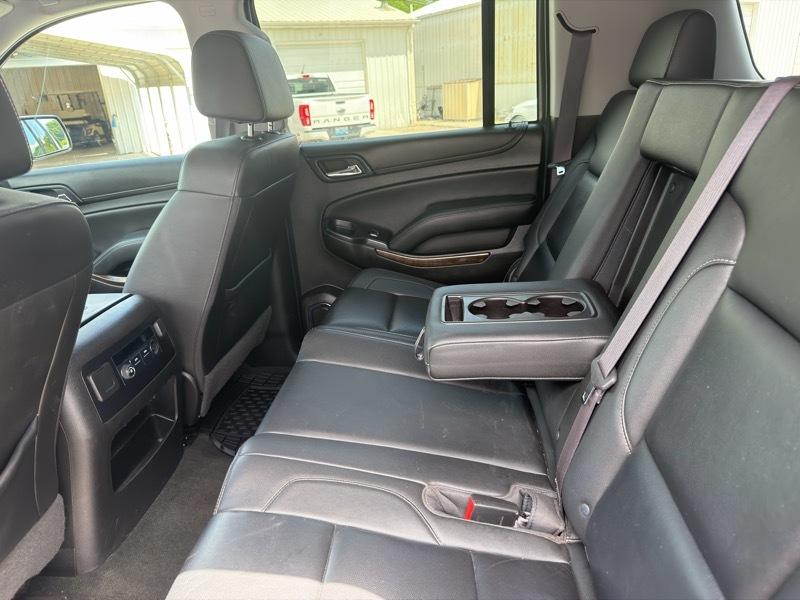 Chevrolet Suburban LT 4WD 2017