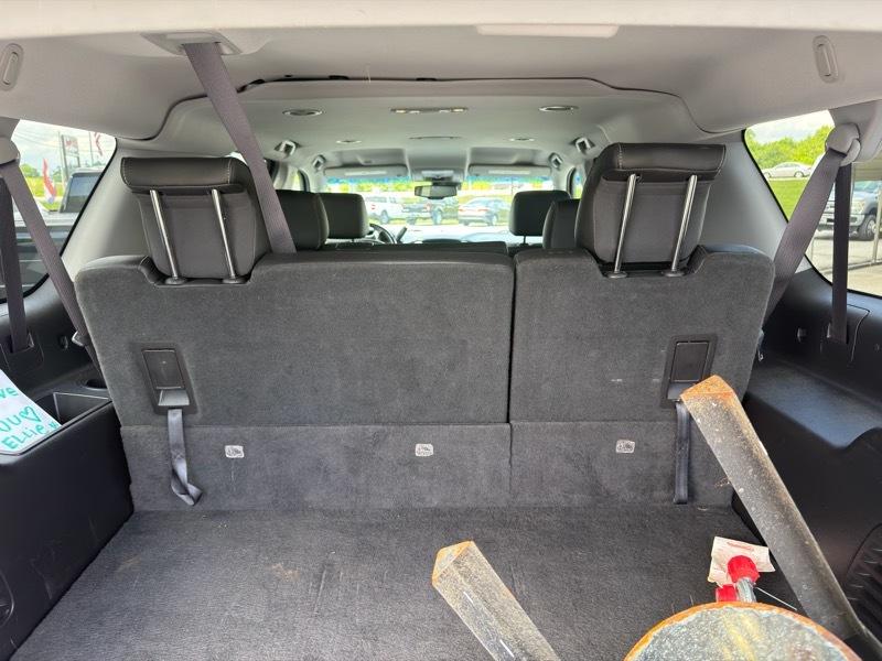 Chevrolet Suburban LT 4WD 2017
