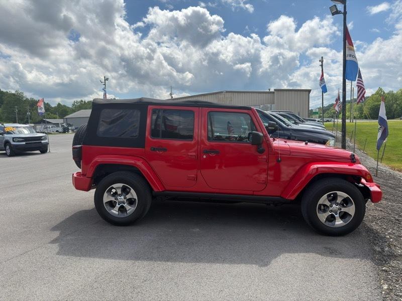 Jeep Wrangler Unlimited Sahara 4WD 2017