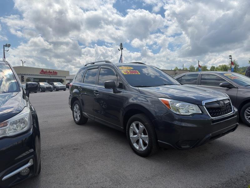 Subaru Forester 2.5i Premium PZEV CVT 2016