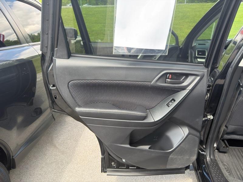 Subaru Forester 2.5i Premium PZEV CVT 2017
