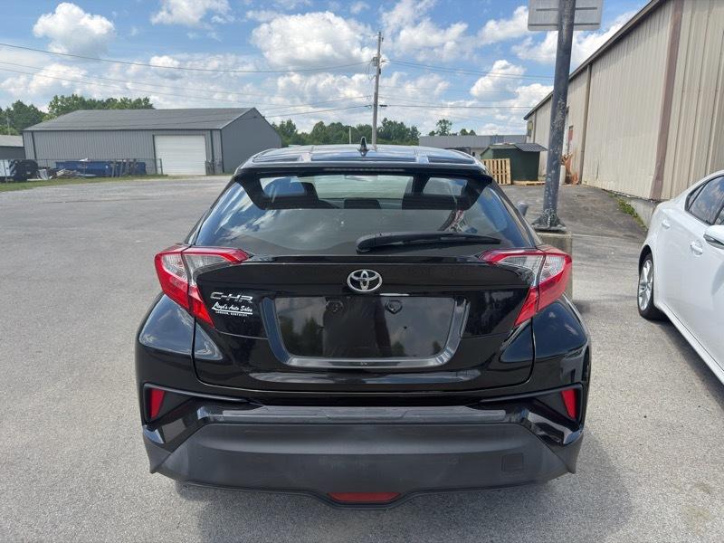 Toyota C-HR XLE 2018