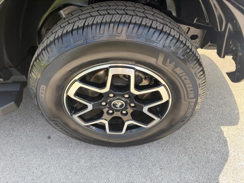 Ford Bronco Base 2-Door w/Advanced 2023
