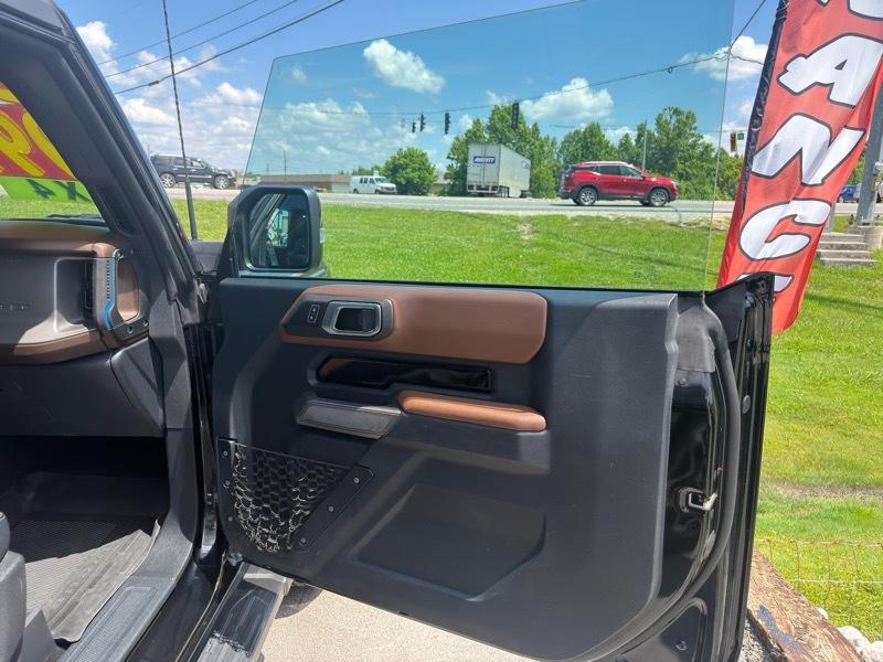 Ford Bronco Base 2-Door w/Advanced 2023