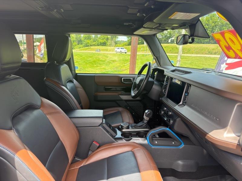 Ford Bronco Base 2-Door w/Advanced 2023
