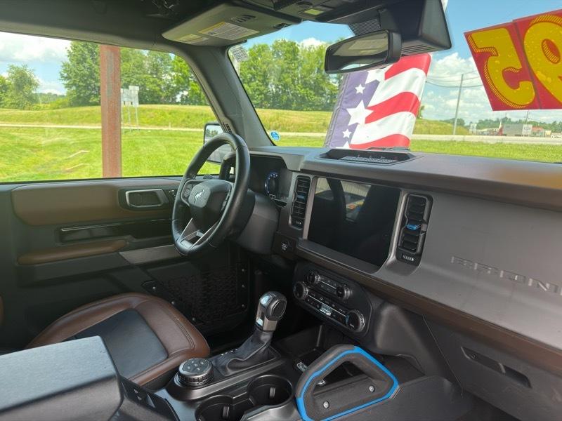 Ford Bronco Base 2-Door w/Advanced 2023