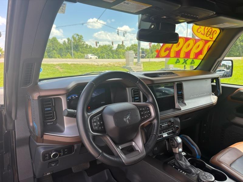 Ford Bronco Base 2-Door w/Advanced 2023