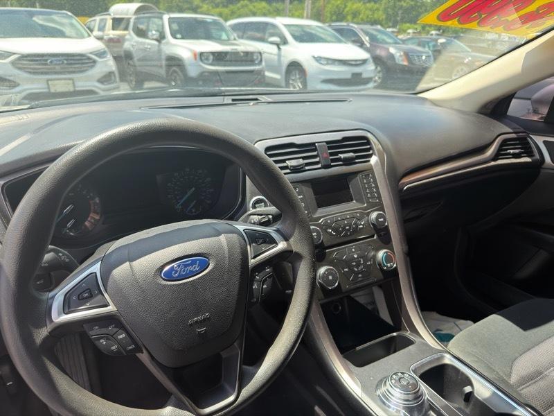 Ford Fusion SE 2017