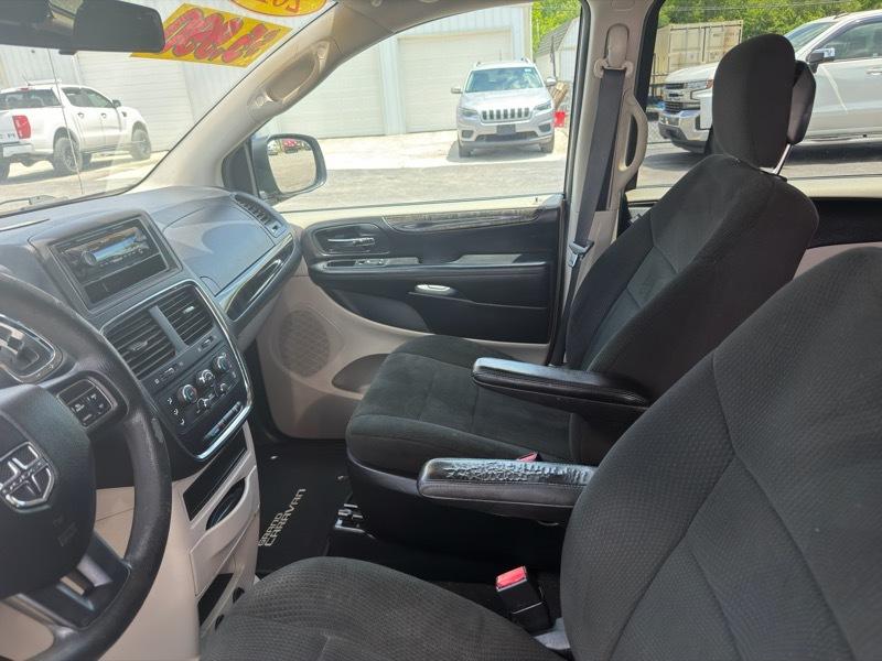 Dodge Grand Caravan SE 2012