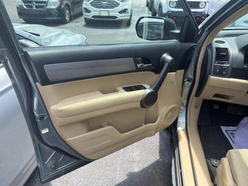 Honda CR-V LX 4WD 5-Speed AT 2011