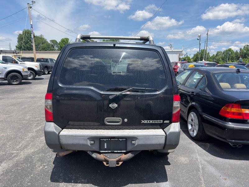 Nissan Xterra XE 4WD 2001