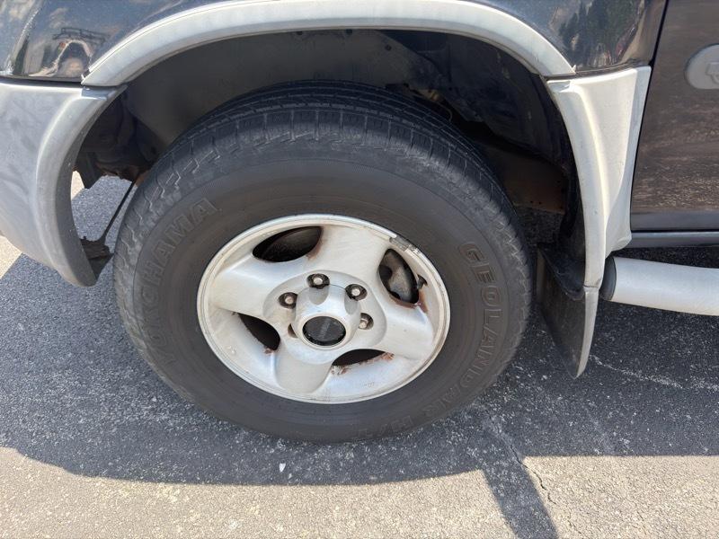 Nissan Xterra XE 4WD 2001