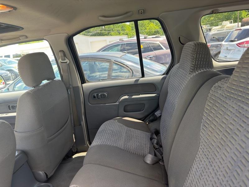Nissan Xterra XE 4WD 2001