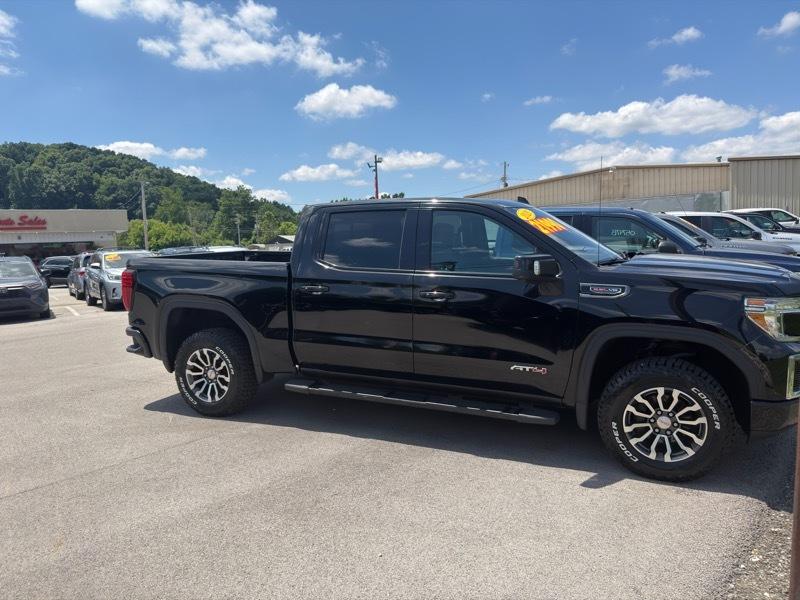 GMC Sierra 1500 AT4 Crew Cab Short Box 4WD 2020