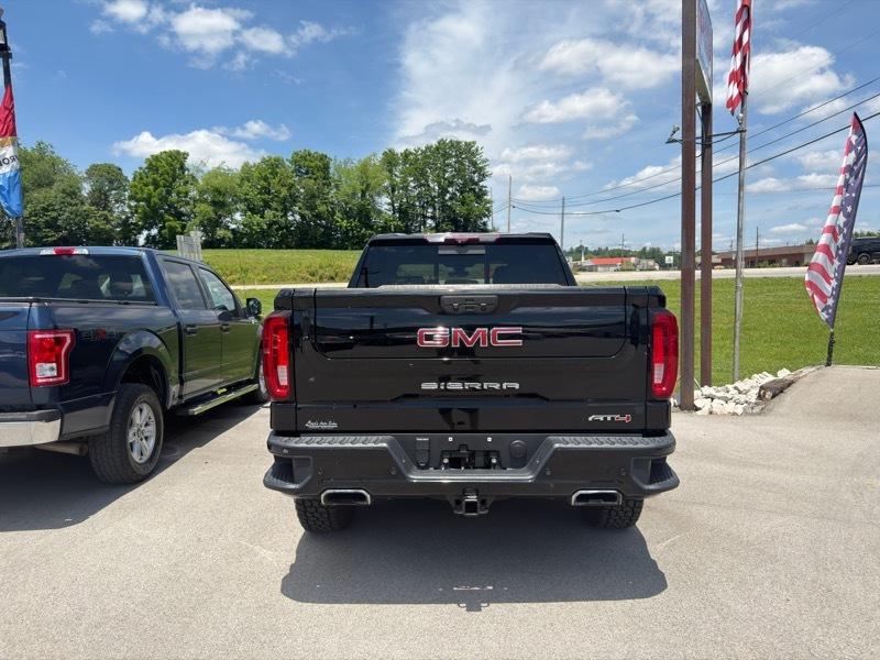 GMC Sierra 1500 AT4 Crew Cab Short Box 4WD 2020