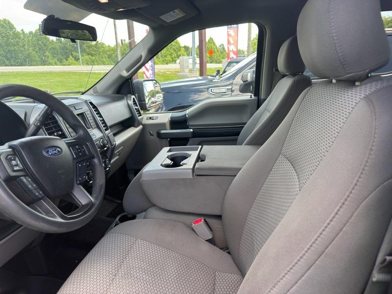Ford F-150 SuperCrew 150" XLT 4WD 2017