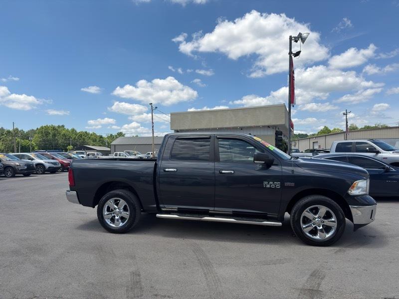 RAM 1500 4WD Crew Cab 140.5" Big Horn 2015