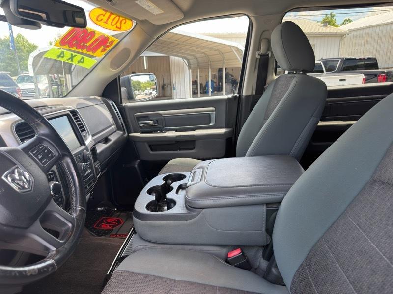 RAM 1500 4WD Crew Cab 140.5" Big Horn 2015
