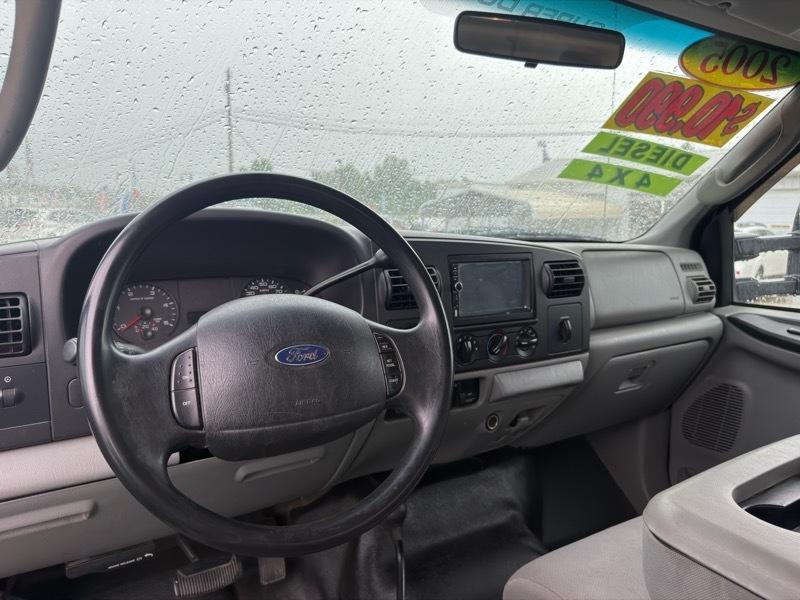 Ford F-550 Crew Cab 4WD DRW 2005