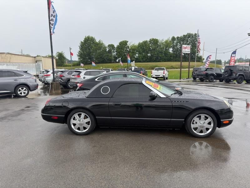 Ford Thunderbird Deluxe 2002