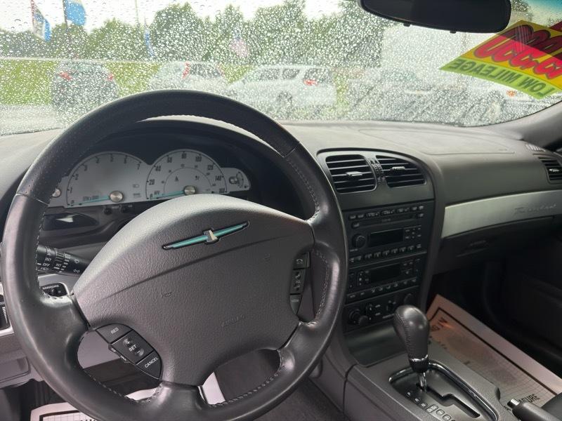 Ford Thunderbird Deluxe 2002