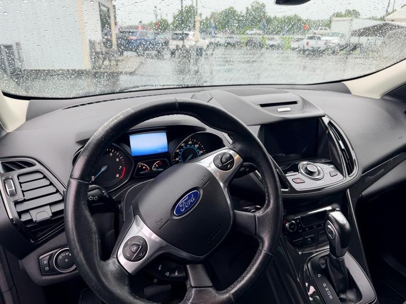 Ford Escape Titanium 4WD 2016