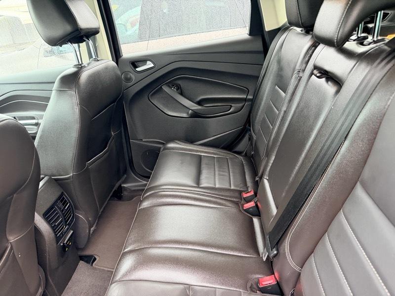 Ford Escape Titanium 4WD 2016