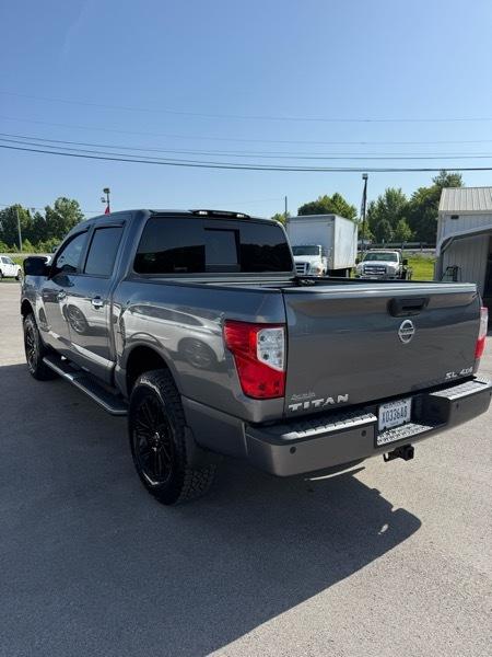 Nissan Titan 4WD Crew Cab SWB SL 2018