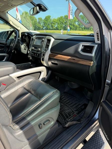 Nissan Titan 4WD Crew Cab SWB SL 2018