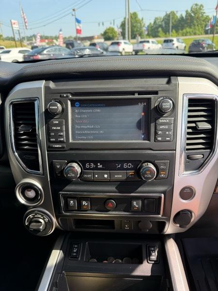 Nissan Titan 4WD Crew Cab SWB SL 2018