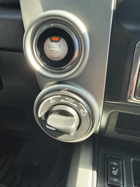 Nissan Titan 4WD Crew Cab SWB SL 2018