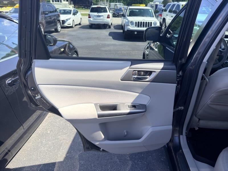 Subaru Forester 2.5X Limited 2011