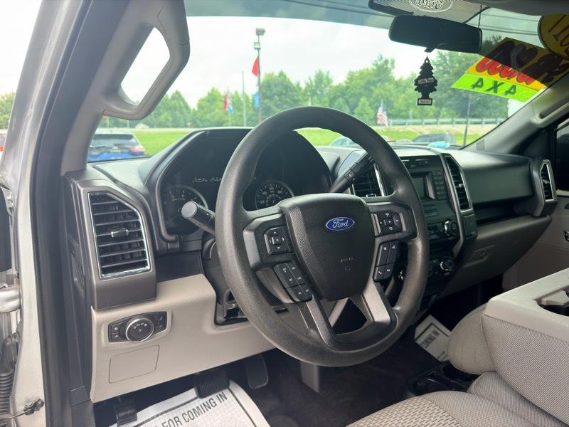 Ford F-150 4WD SuperCrew 139" XLT 2017